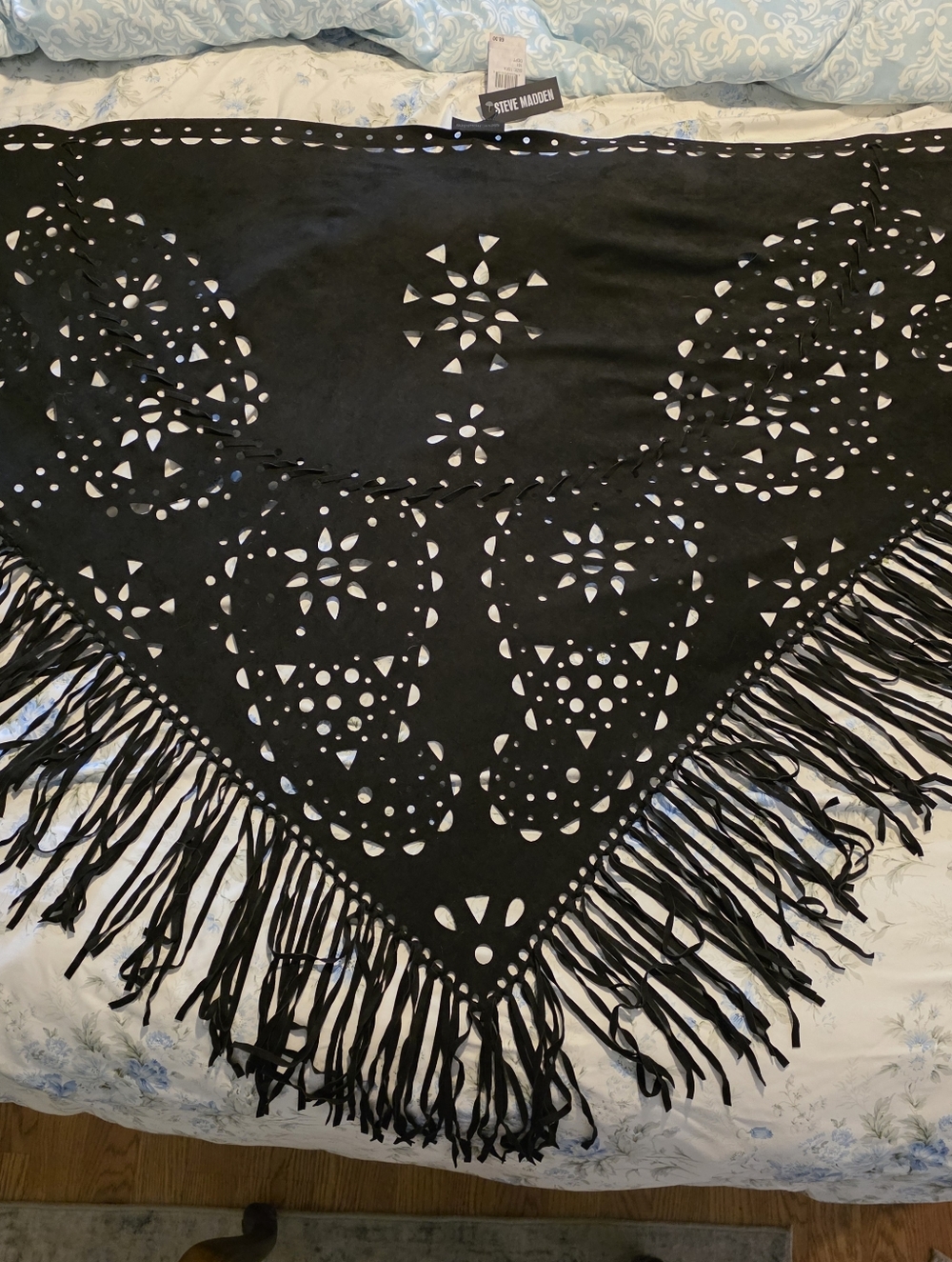 NWT Steve Madden Black Cutout Fringe Triangle Shawl